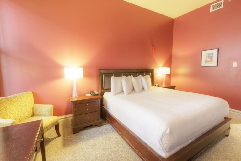 Last-Minute Hotel Deals – Save Up to 50% Tonight